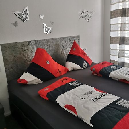 Wohnen Direkt Am Uferpark Mit Grossem Balkon Und Seeblick FDH Екстериор снимка