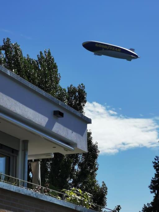 Wohnen Direkt Am Uferpark Mit Grossem Balkon Und Seeblick FDH Екстериор снимка