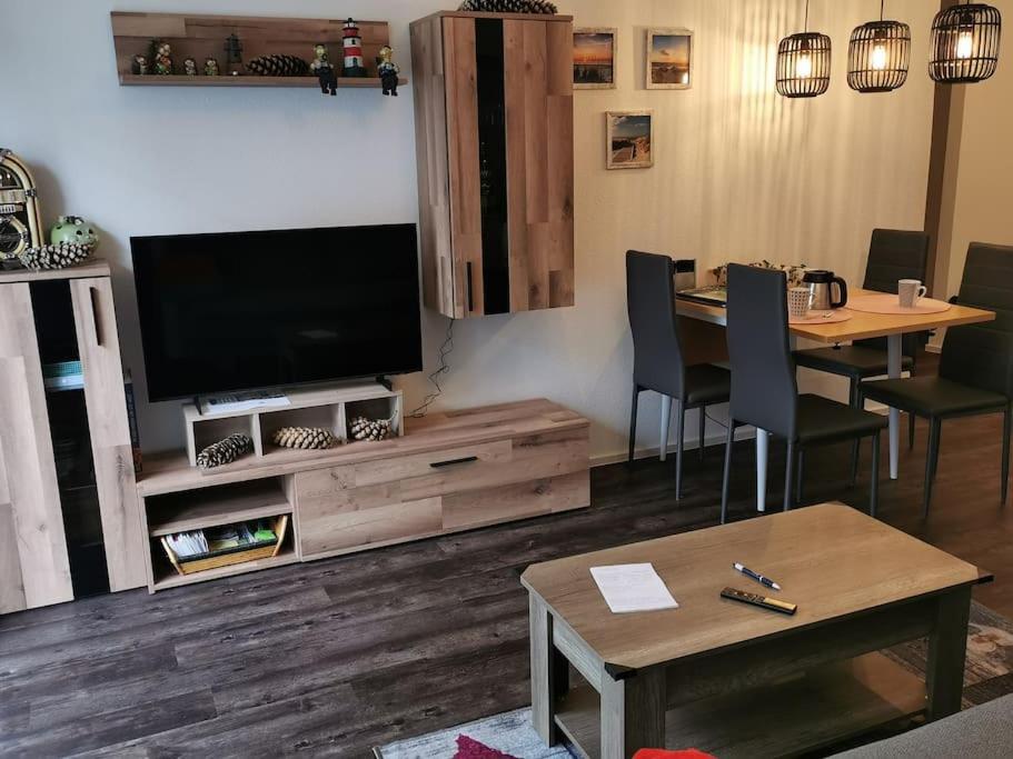Wohnen Direkt Am Uferpark Mit Grossem Balkon Und Seeblick FDH Екстериор снимка